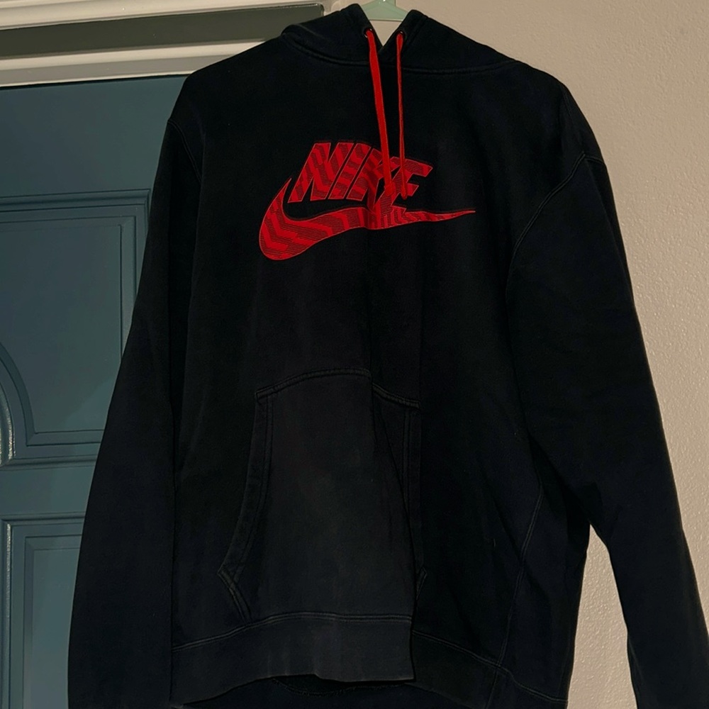 Black Nike Hoody - size LARGE. Like new color, no fade. Nike logo, no imperfect.